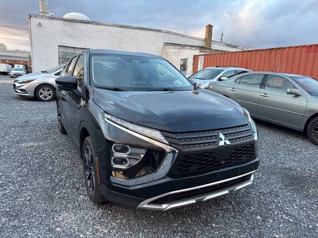 2024 Mitsubishi Eclipse Cross SE's photo