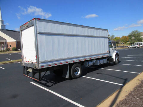 2013 Freightliner M2 106