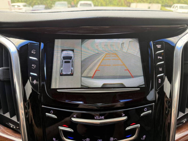 2015 Cadillac Escalade Luxury