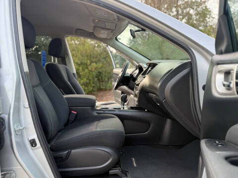 2017 Nissan Pathfinder S