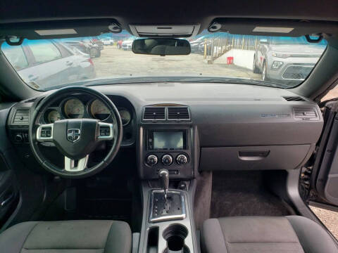 2013 Dodge Challenger SXT