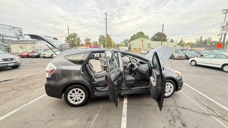 2012 Toyota Prius v Two