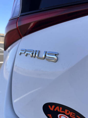 2022 Toyota Prius LE