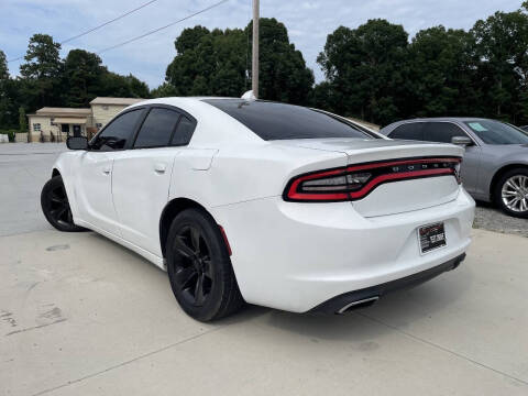 2017 Dodge Charger SXT