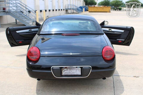 2004 Ford Thunderbird Deluxe