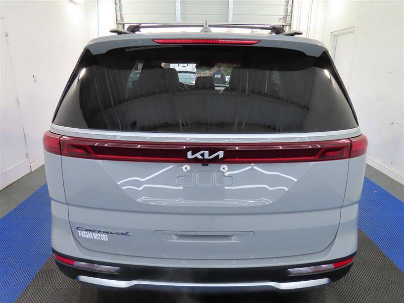2022 Kia Carnival SX