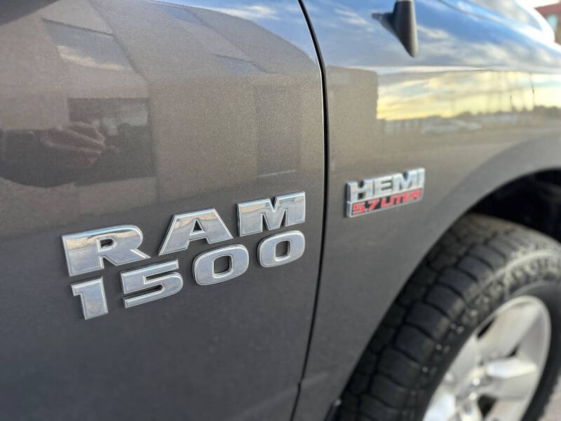 2017 RAM 1500 SLT