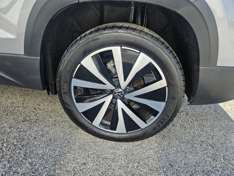 2024 Volkswagen Taos SE