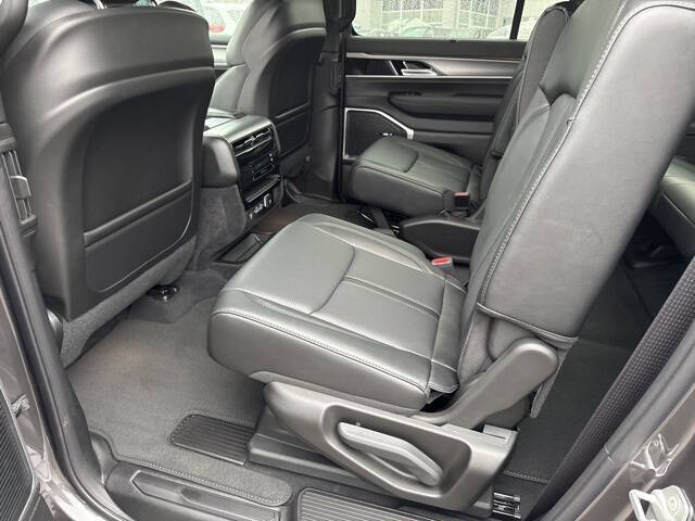 2025 Jeep Wagoneer L Series II