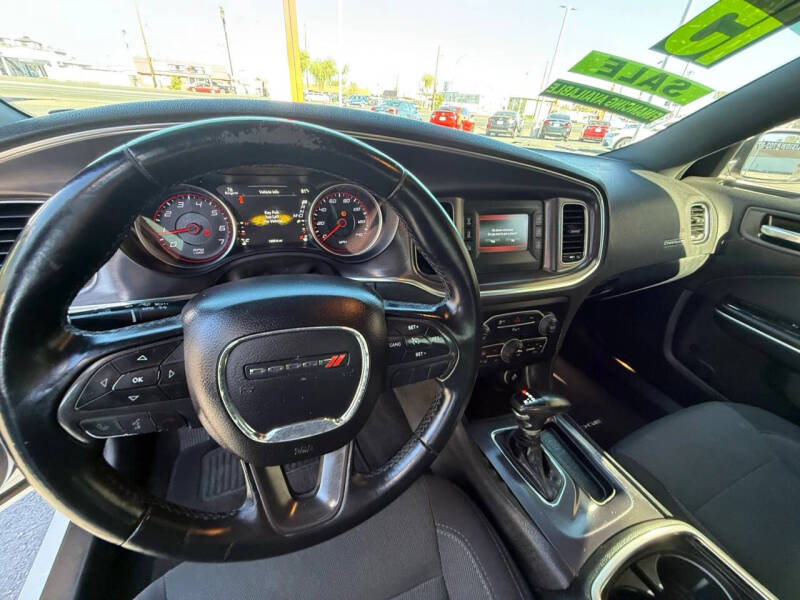 2015 Dodge Charger SE