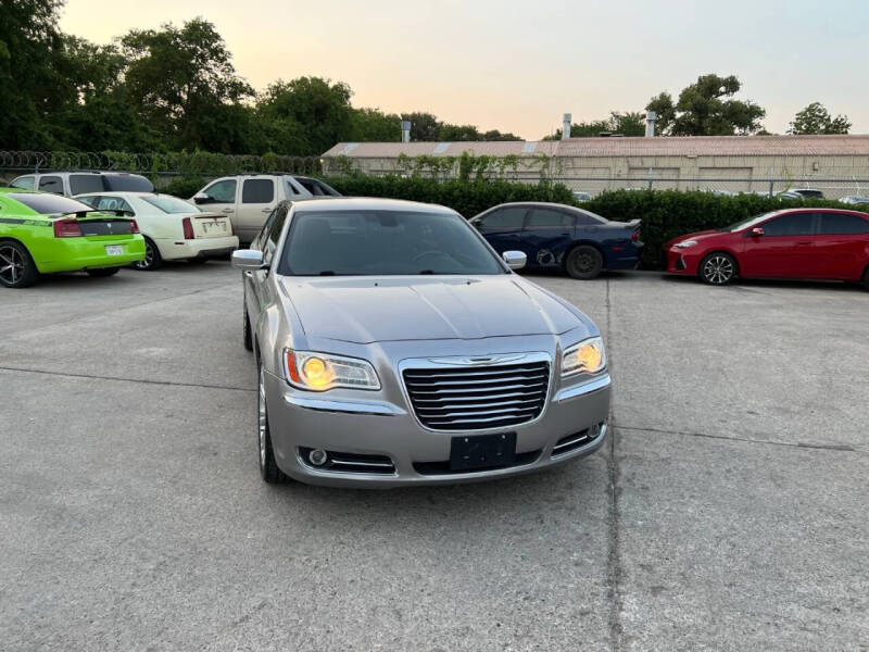 2011 Chrysler 300 C