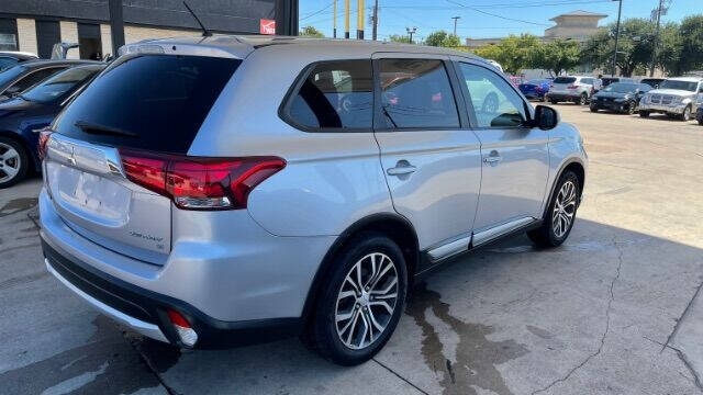 2016 Mitsubishi Outlander