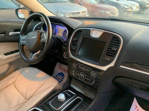 2015 Chrysler 300 Limited