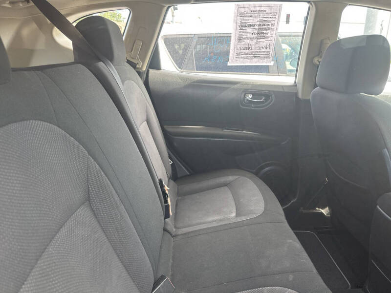 2012 Nissan Rogue S
