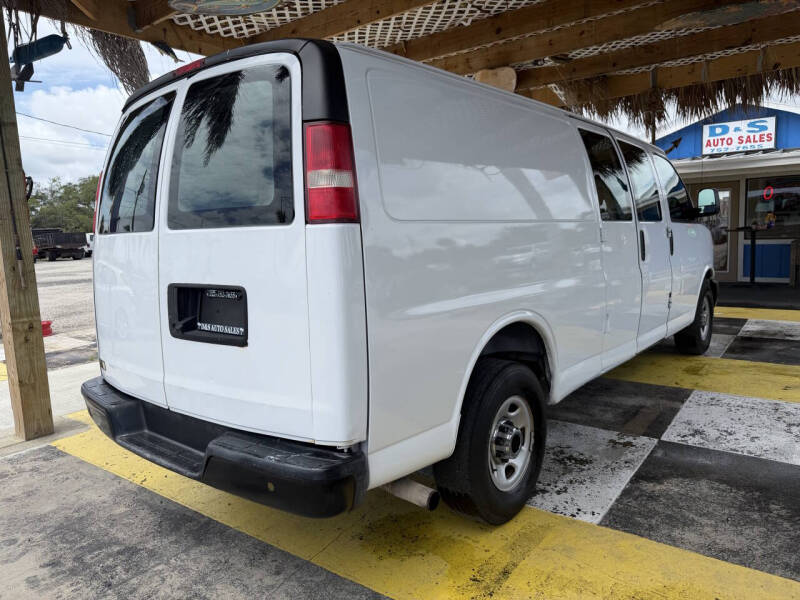 2017 Chevrolet Express 2500