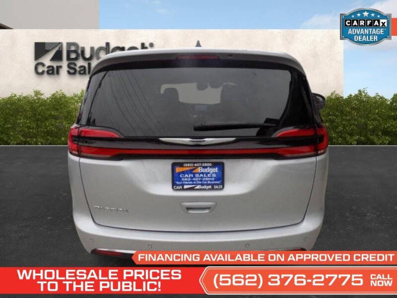2024 Chrysler Pacifica Touring L