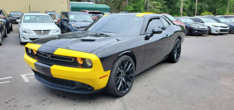 2015 Dodge Challenger for sale at GEORGIA AUTO DEALER LLC in Buford GA
