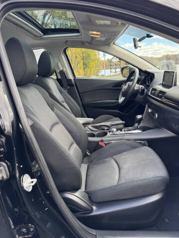 2015 Mazda MAZDA3 i Touring