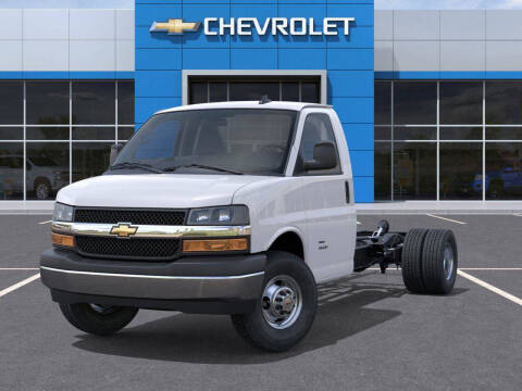 2025 Chevrolet Express 3500