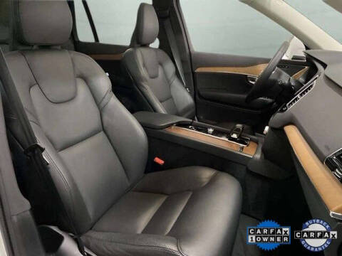 2025 Volvo XC90 B6 Plus Bright Theme 7P