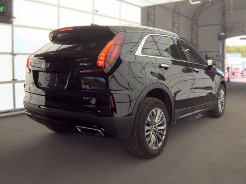 2024 Cadillac XT4 Premium Luxury