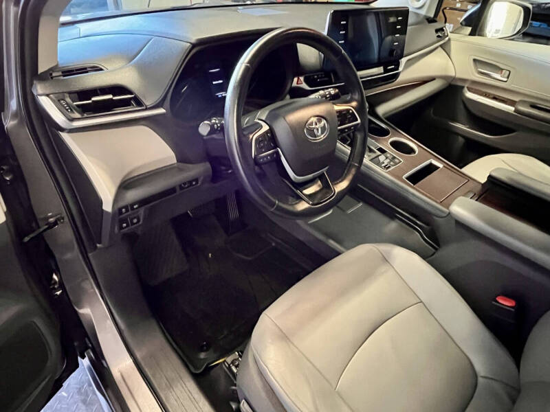 2021 Toyota Sienna XLE 7-Passenger