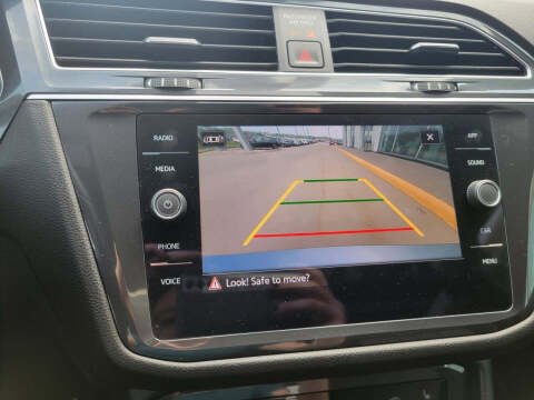 2023 Volkswagen Tiguan SE R-Line Black