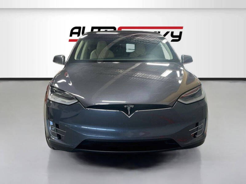 2019 Tesla Model X Standard Range