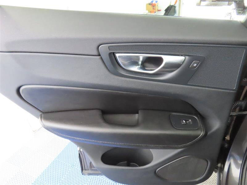 2023 Volvo XC60 B5 Core