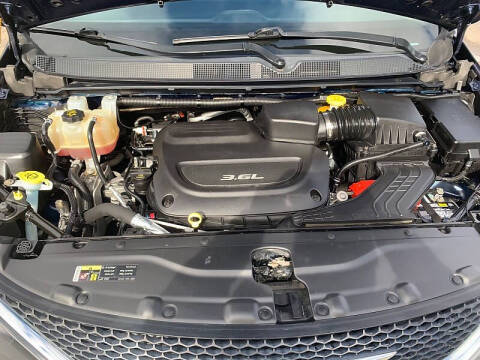 2017 Chrysler Pacifica LX