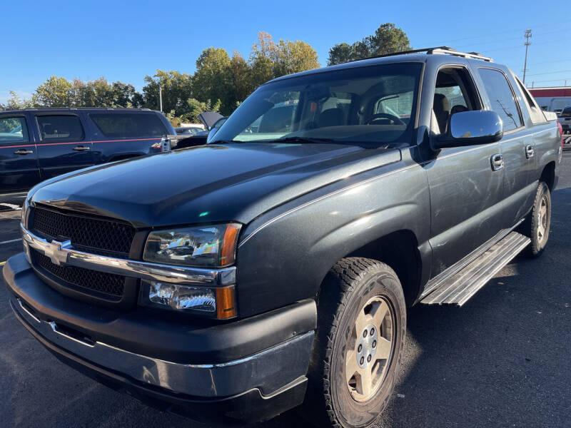 2006 Chevrolet Avalanche for sale at Georgia Luxury Motor Sales in Cumming GA