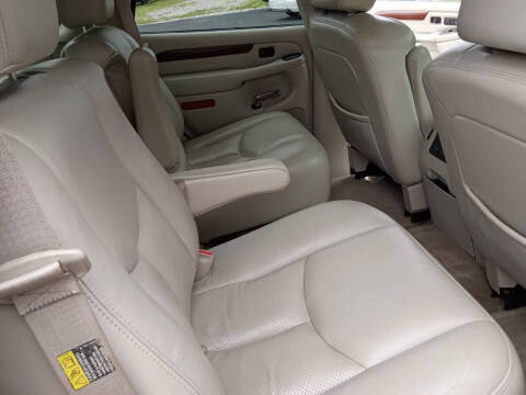 2004 Cadillac Escalade