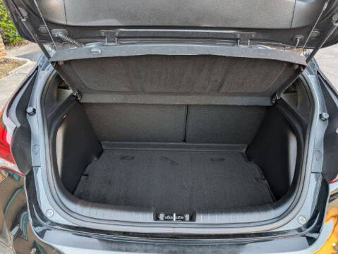 2020 Hyundai Veloster