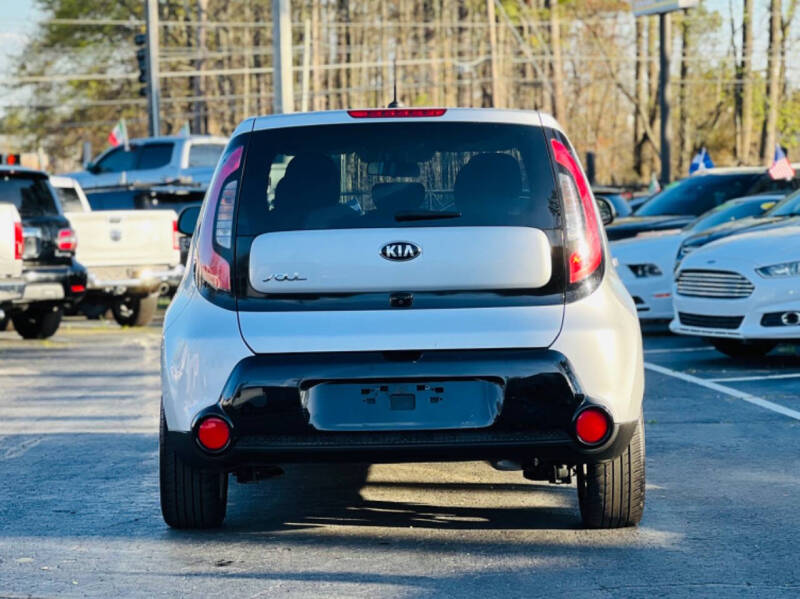 2016 Kia Soul +