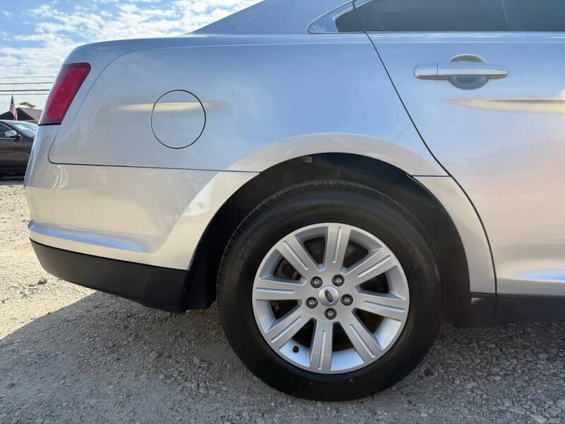 2012 Ford Taurus SE