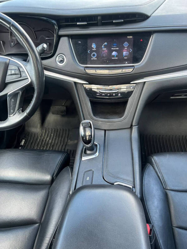 2017 Cadillac XT5 Luxury