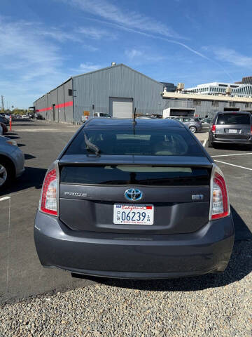 2013 Toyota Prius Three