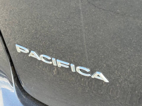 2020 Chrysler Pacifica Touring L