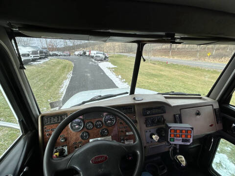 2006 Peterbilt 335 Mechanic's Truck