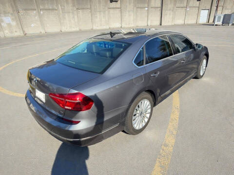 2016 Volkswagen Passat 1.8T SE