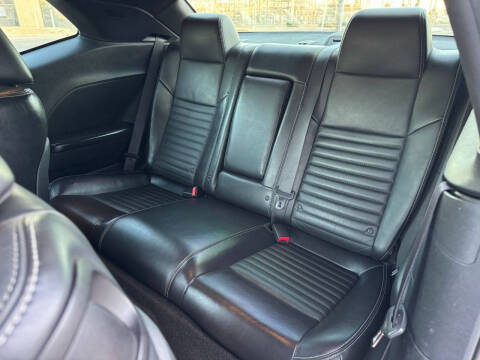 2012 Dodge Challenger R/T Plus