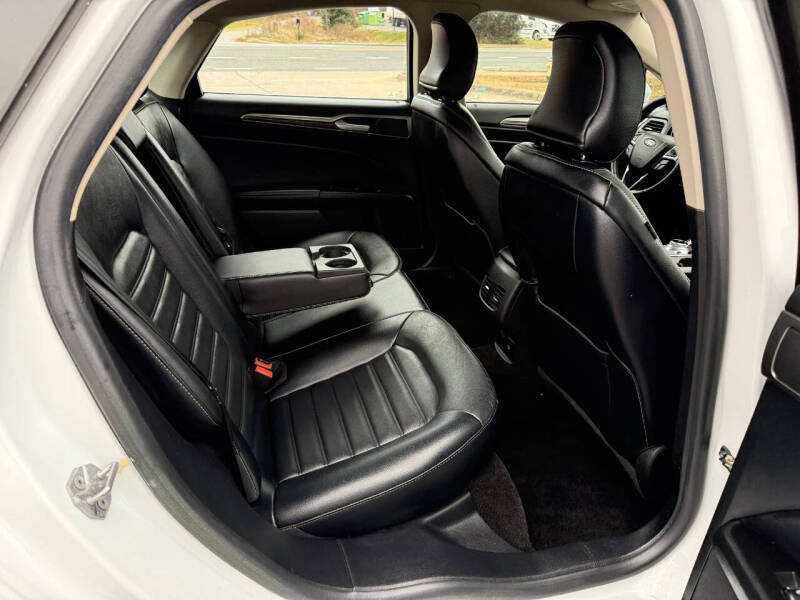 2017 Ford Fusion Hybrid SE