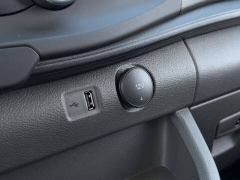 2025 Ford Transit 250