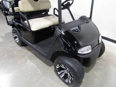 2018 E-Z-GO RXV Gas golf cart
