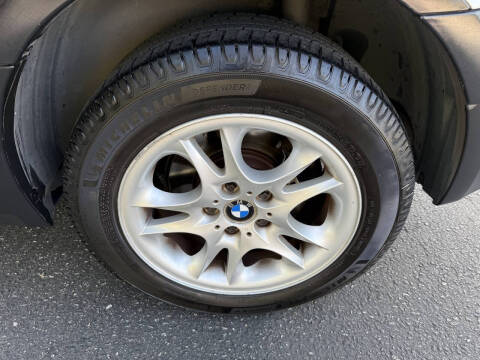 2004 BMW X3 2.5i