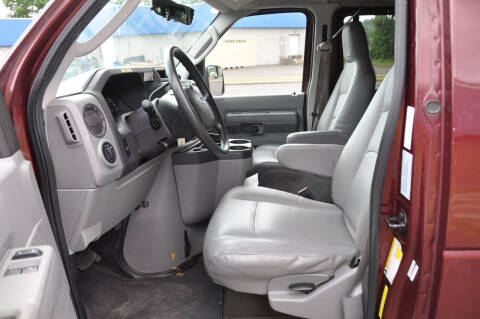 2010 Ford E-Series E-350 SD XLT
