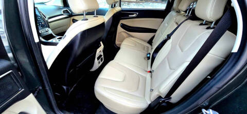 2022 Ford Edge Titanium