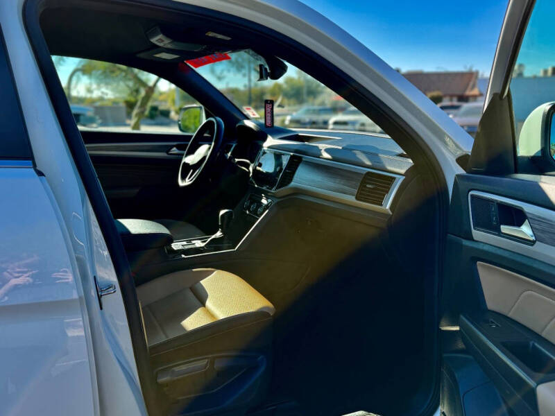 2022 Volkswagen Atlas Cross Sport V6 SE