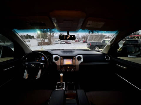 2014 Toyota Tundra SR5