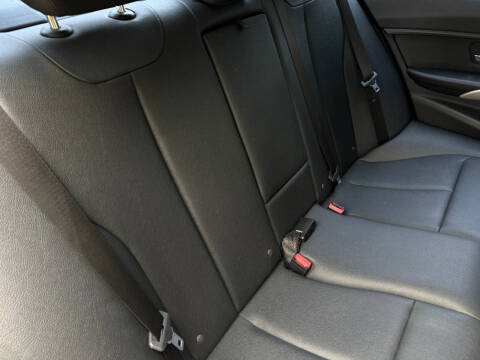 2018 BMW 3 Series 320i